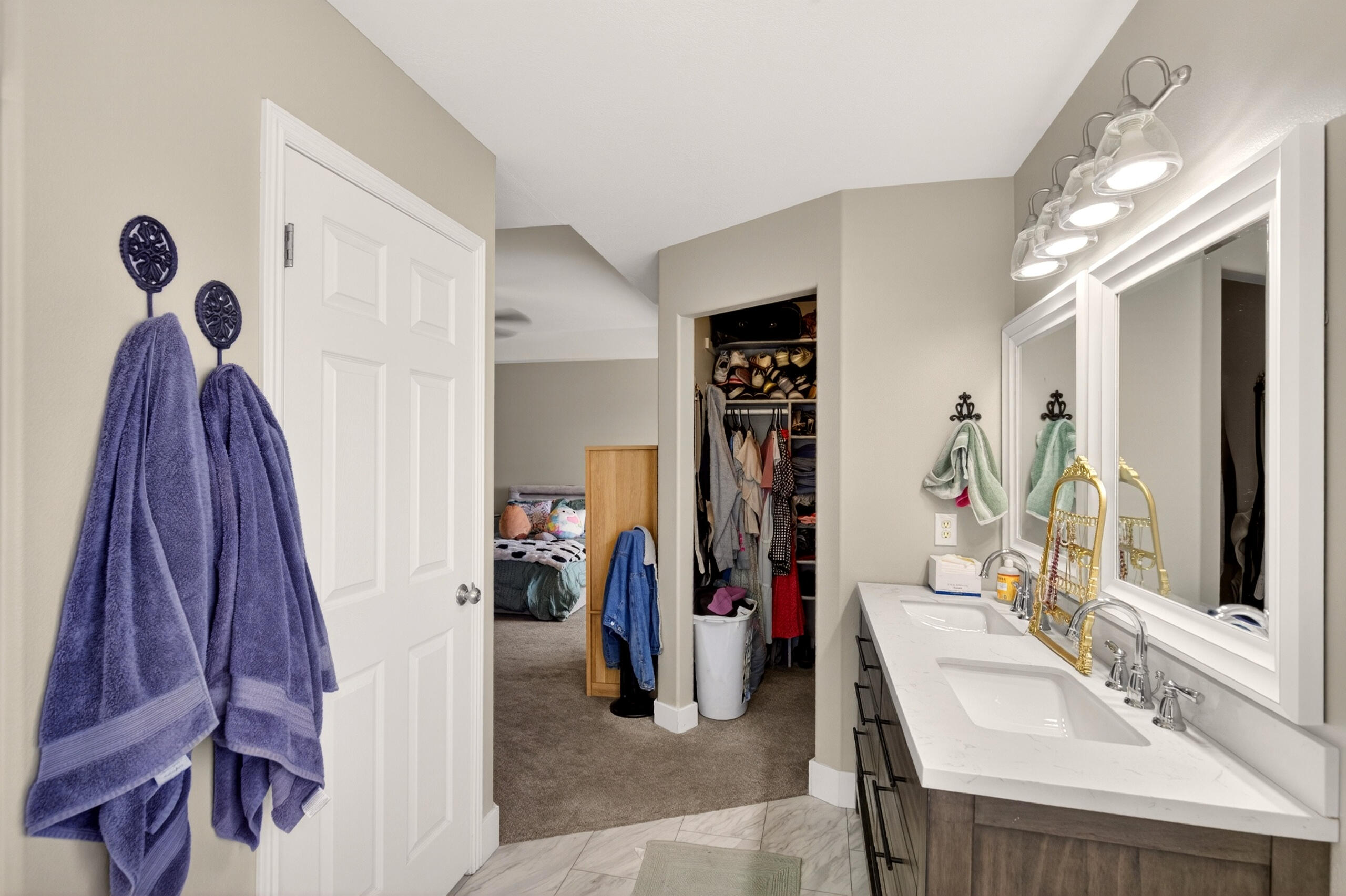 DESERT HILLS - Residential