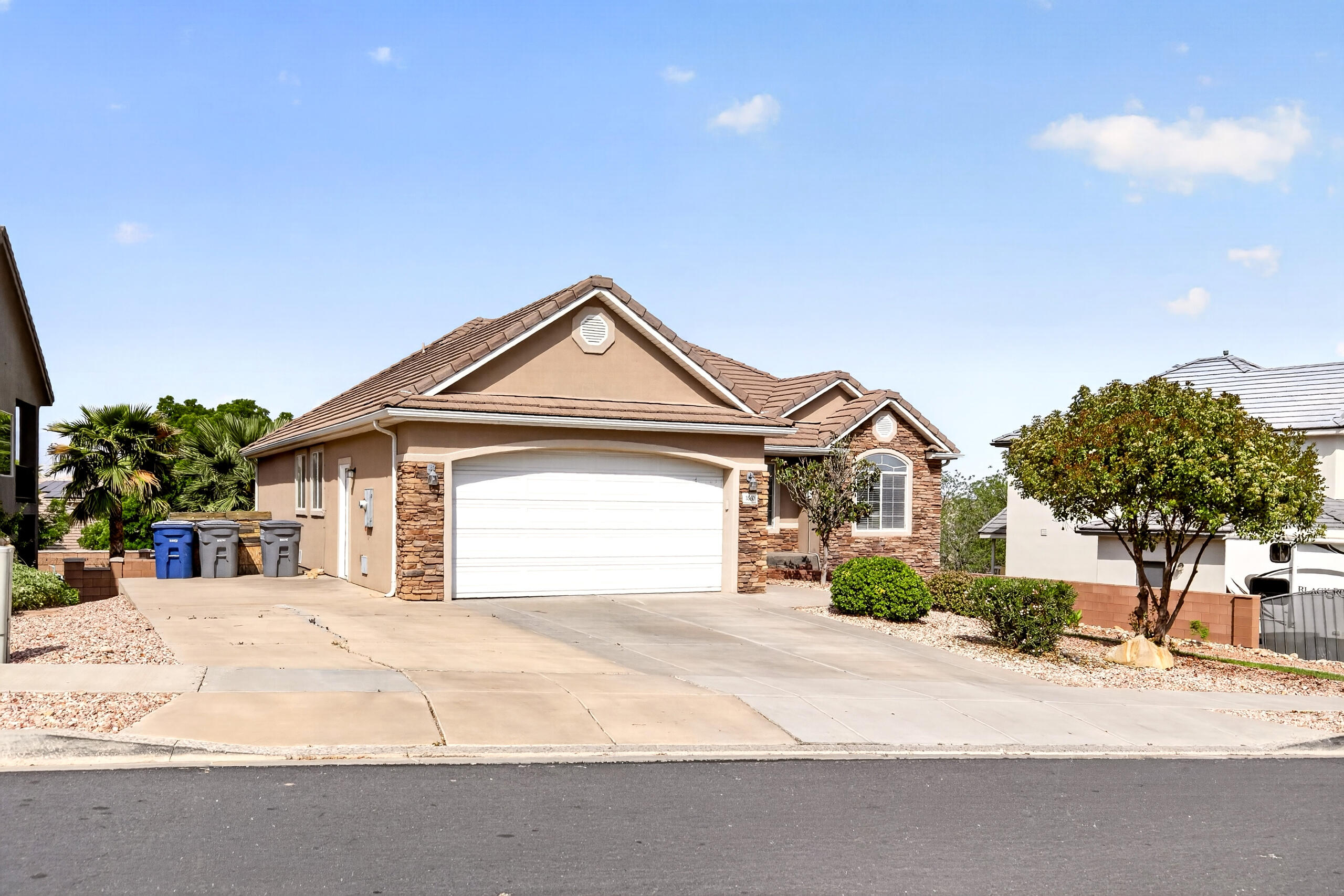 DESERT HILLS - Residential