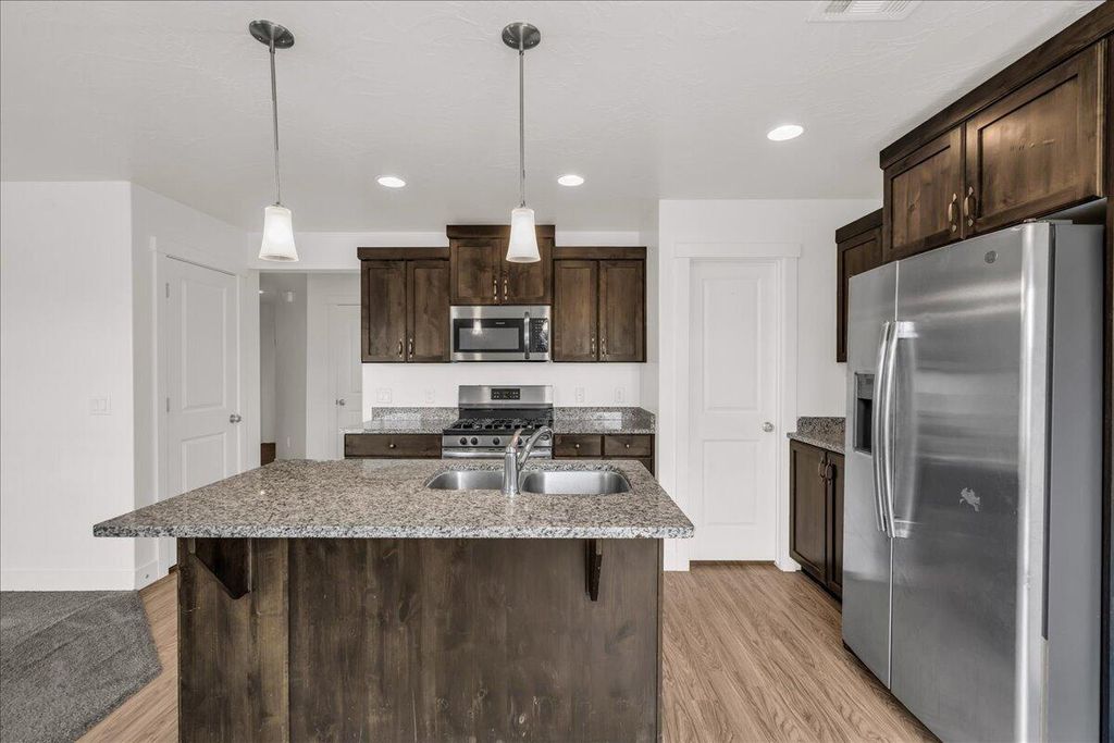 Photo of 5875 S CHALLENGER Way, Saint George, UT 84790 (MLS # 26-273660)