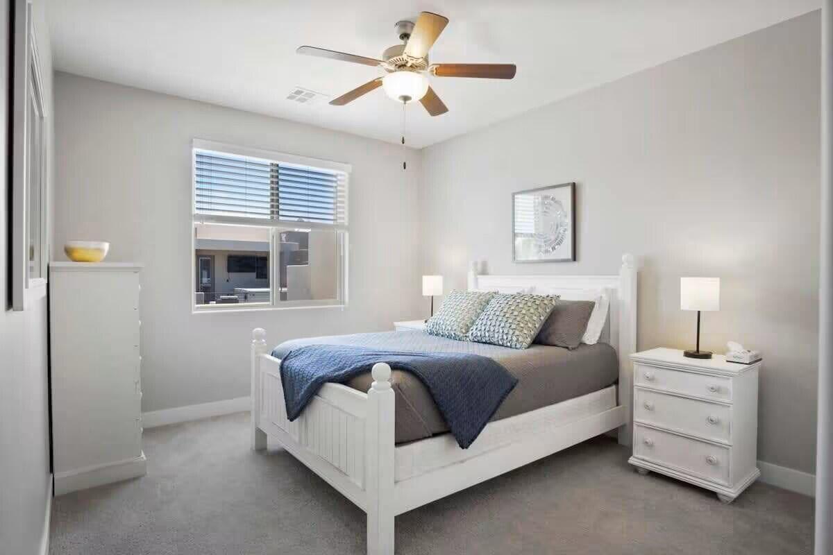 TOWN CENTER AT CORAL CANYON - Residential