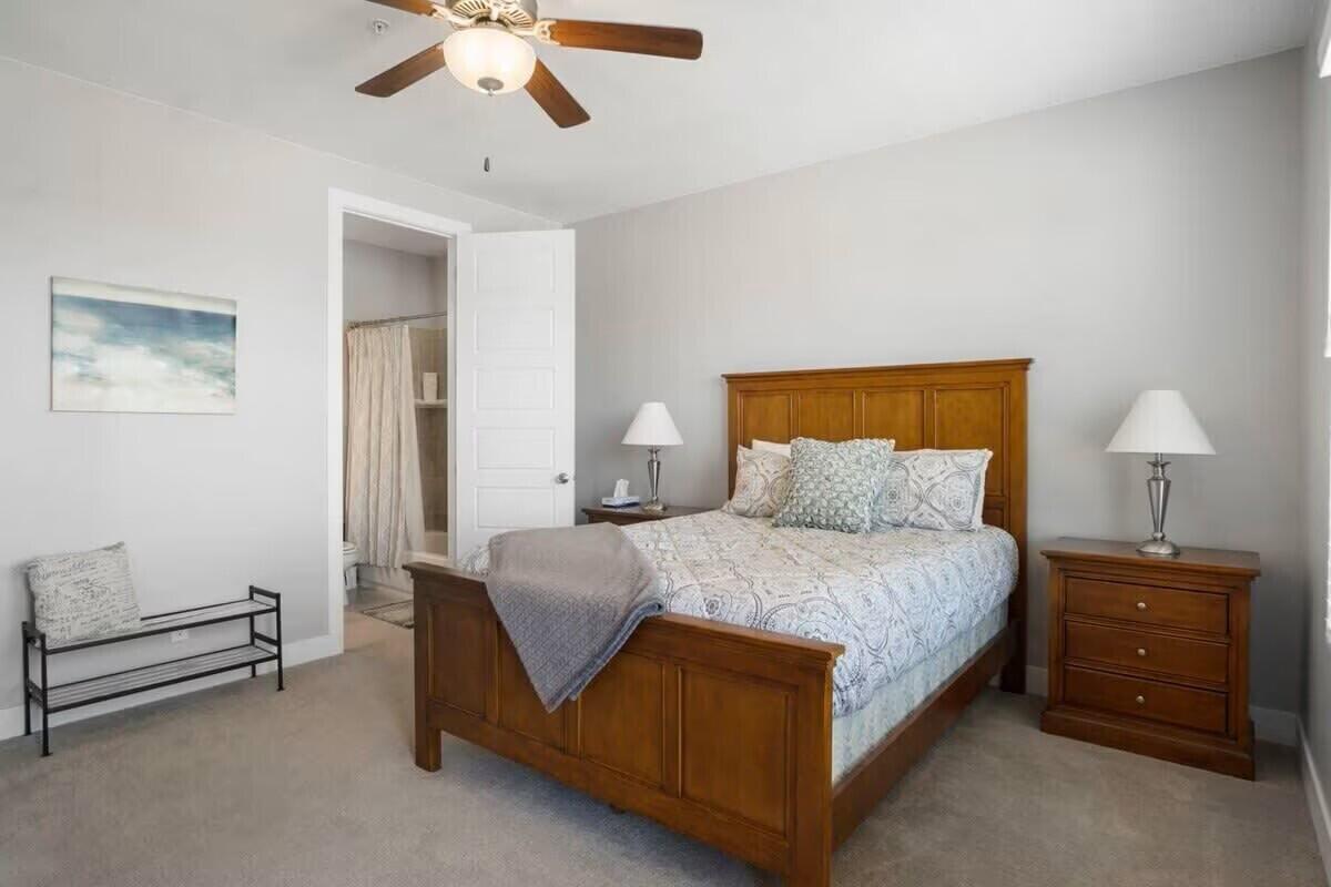 TOWN CENTER AT CORAL CANYON - Residential