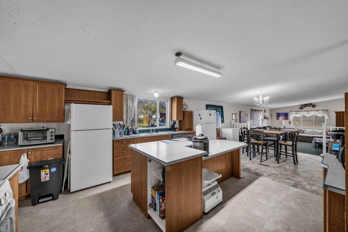 LAVERKIN TOWNSITE AND FIELD - Residential