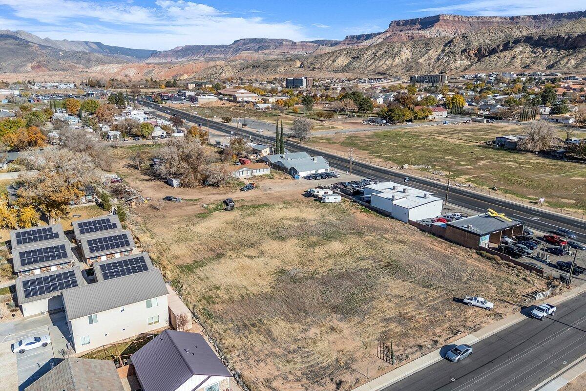 LAVERKIN TOWNSITE AND FIELD - Residential