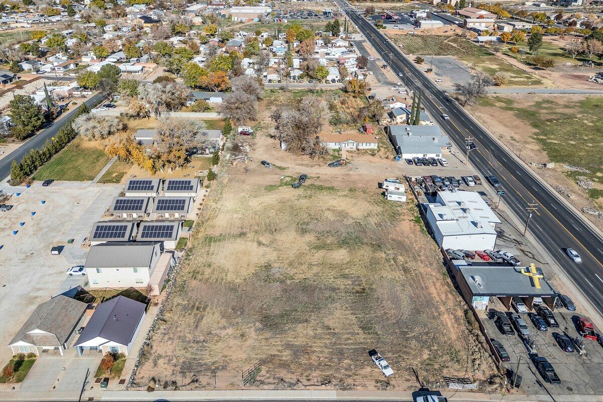 LAVERKIN TOWNSITE AND FIELD - Residential