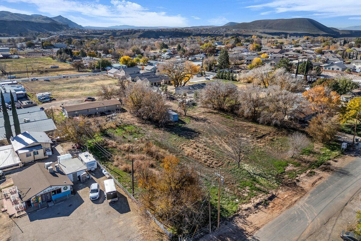 LAVERKIN TOWNSITE AND FIELD - Residential