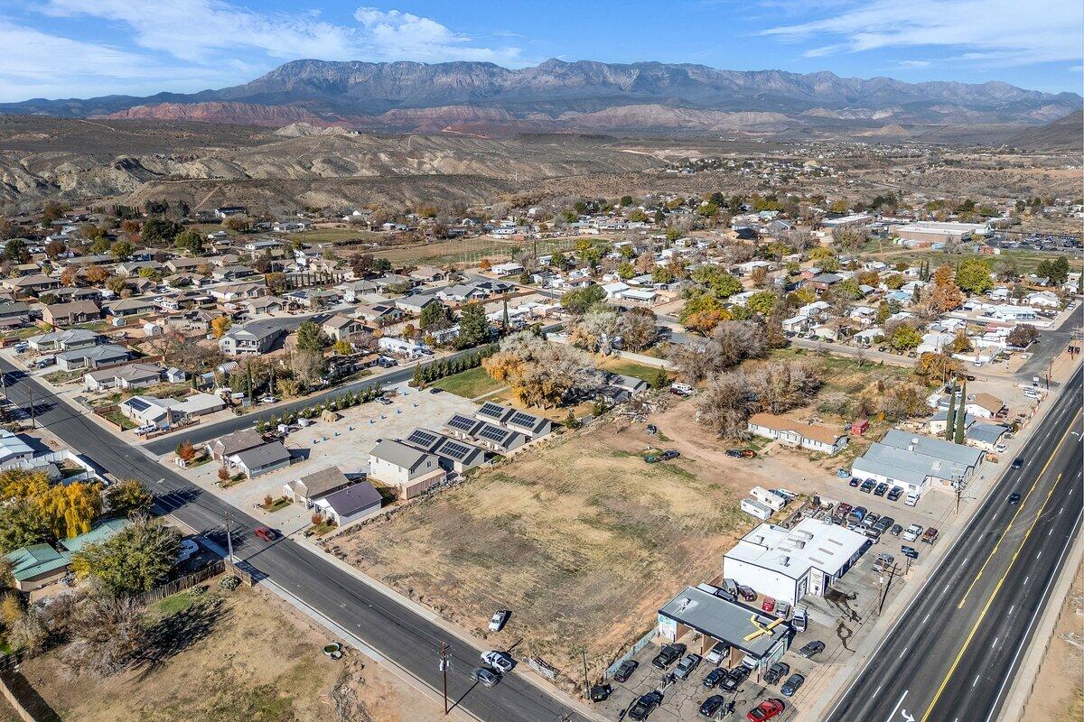 LAVERKIN TOWNSITE AND FIELD - Residential