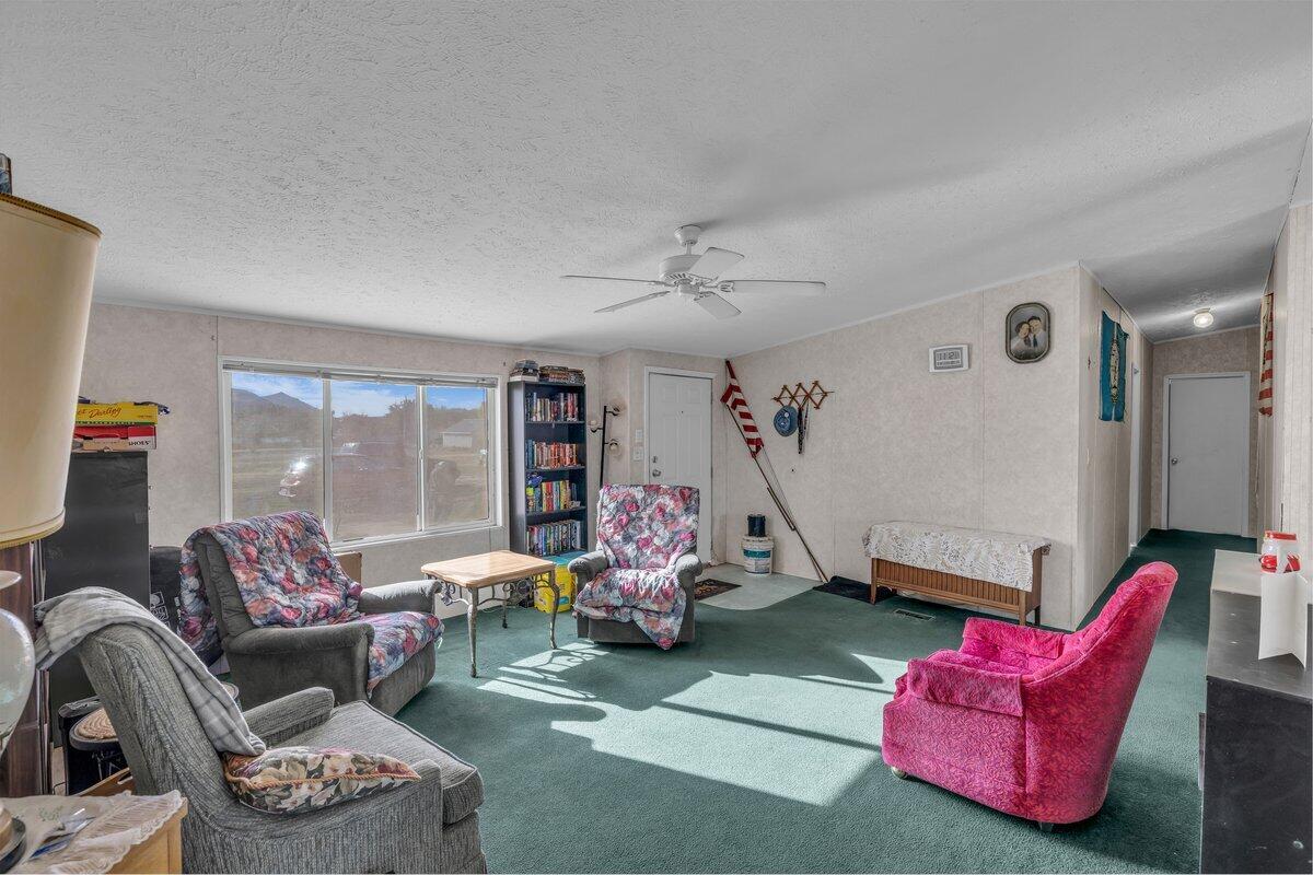 LAVERKIN TOWNSITE AND FIELD - Residential