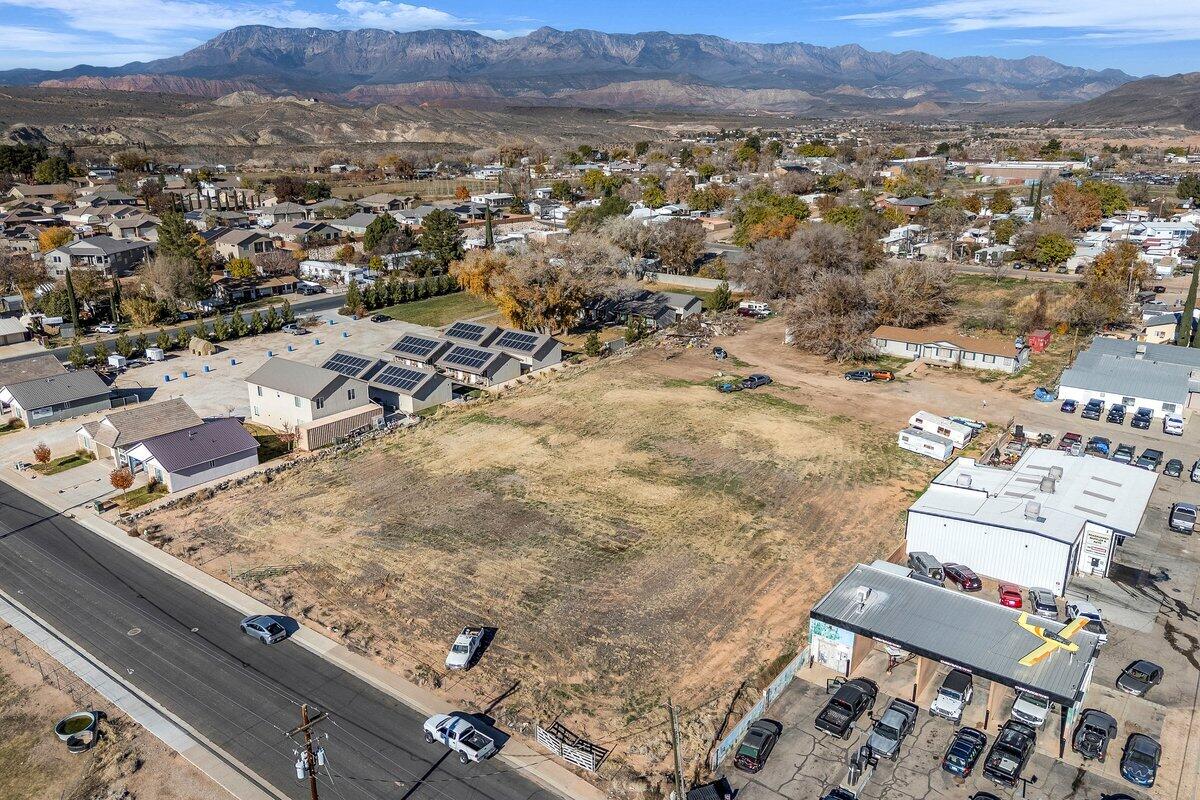 LAVERKIN TOWNSITE AND FIELD - Residential