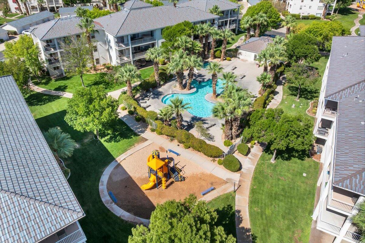 LAS PALMAS RESORT CONDOS - Residential