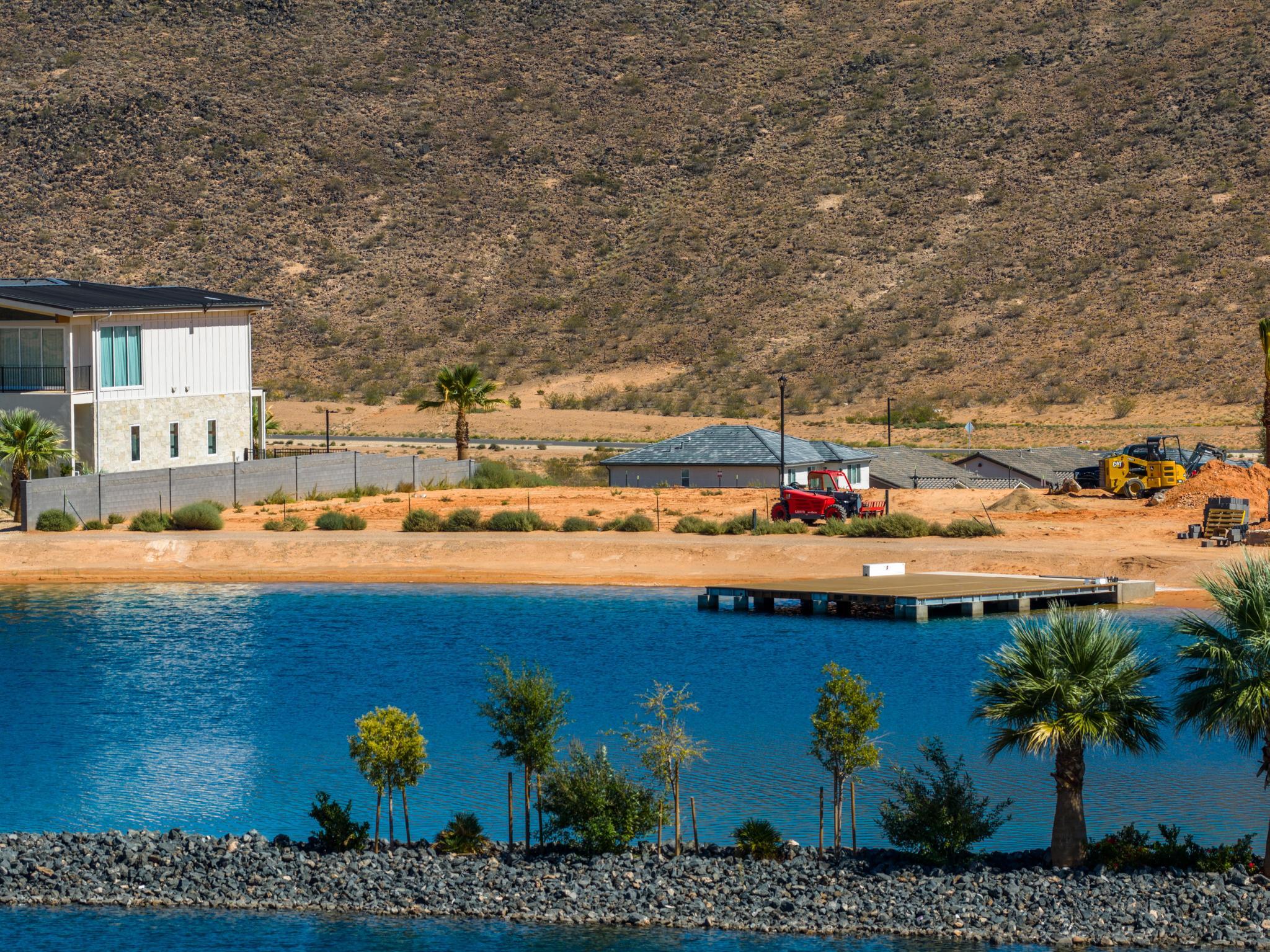 SOUTHERN SHORES - Land