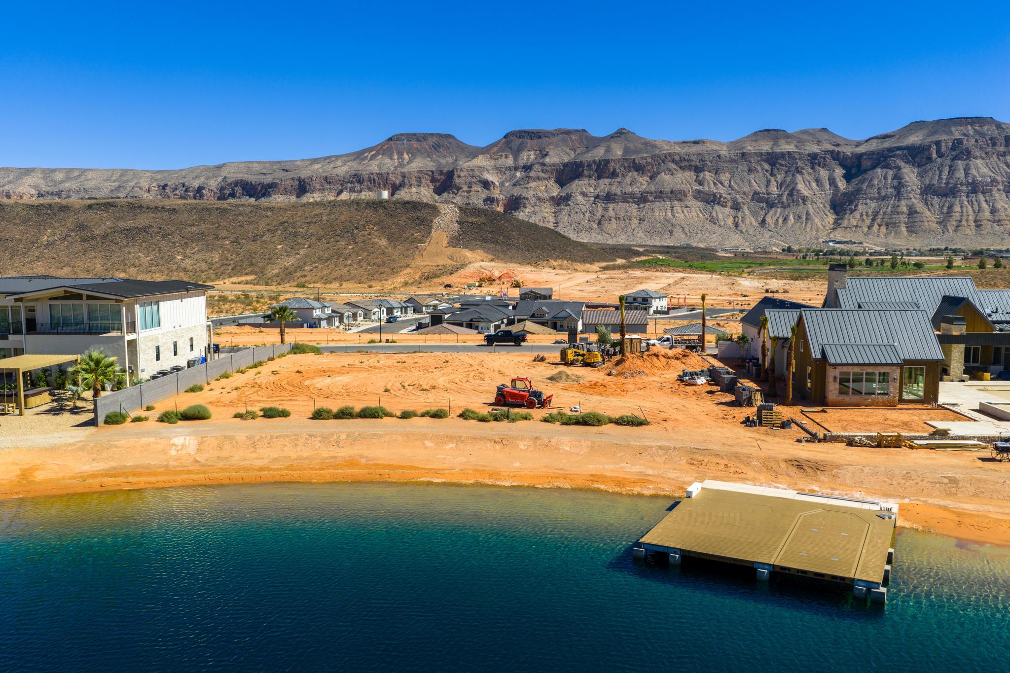 SOUTHERN SHORES - Land