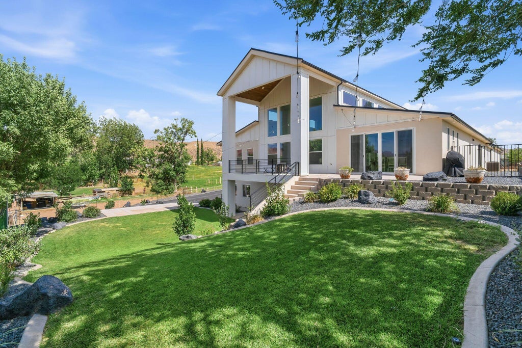 Photo of 339 N 400 W, La Verkin, UT 84745 (MLS # 26-273804)