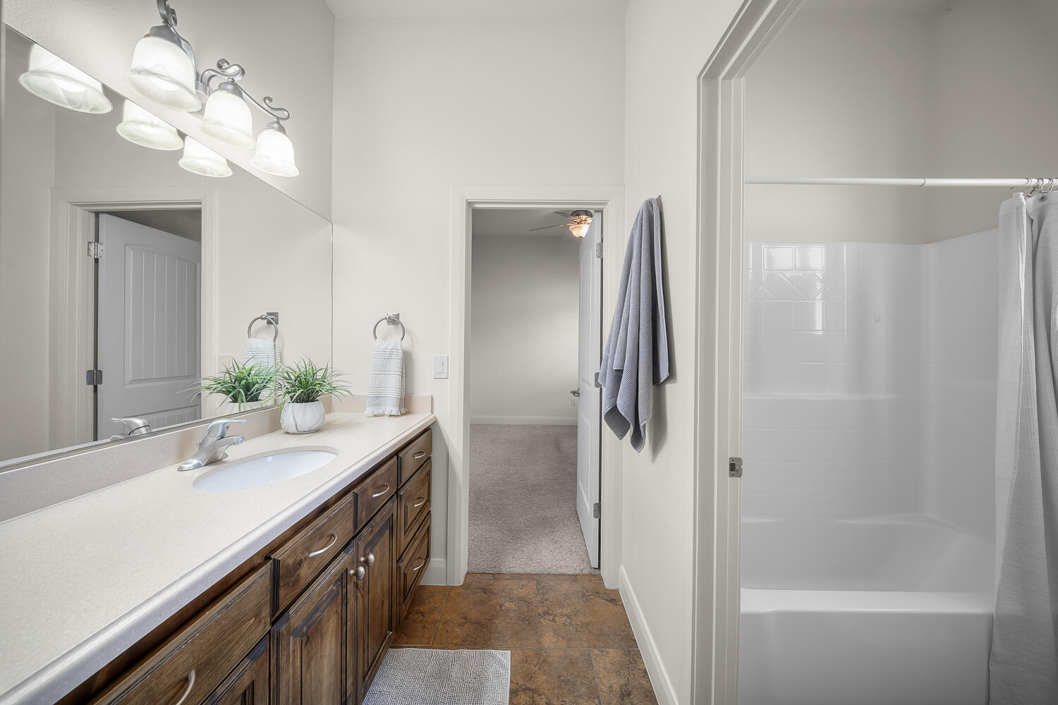 CRIMSON VIEW - Residential