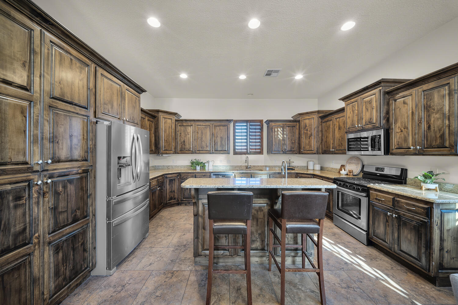 CRIMSON VIEW - Residential