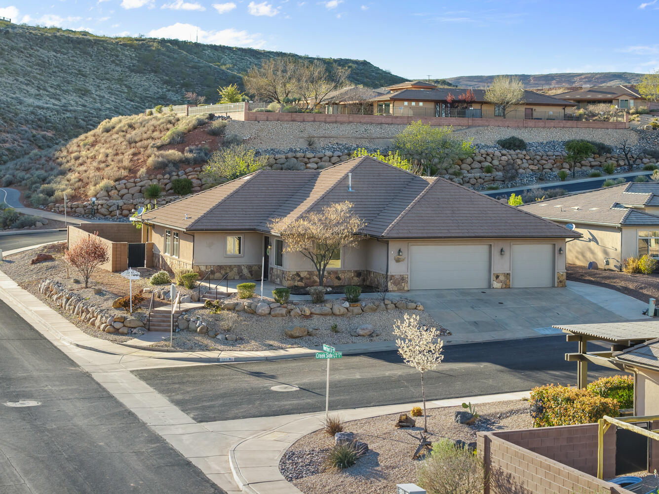 CRIMSON VIEW - Residential