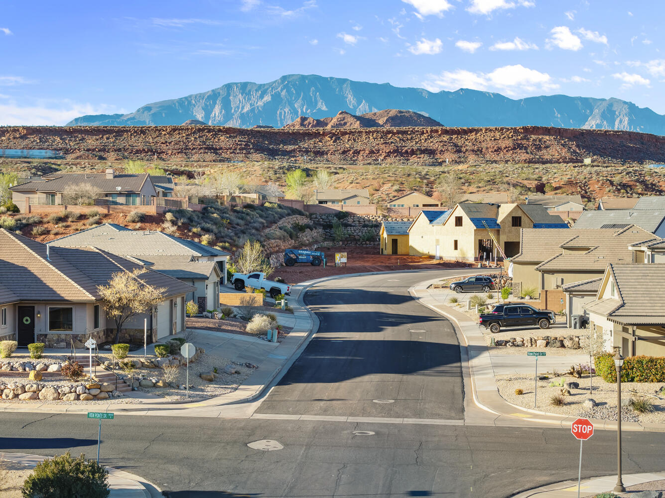 CRIMSON VIEW - Residential