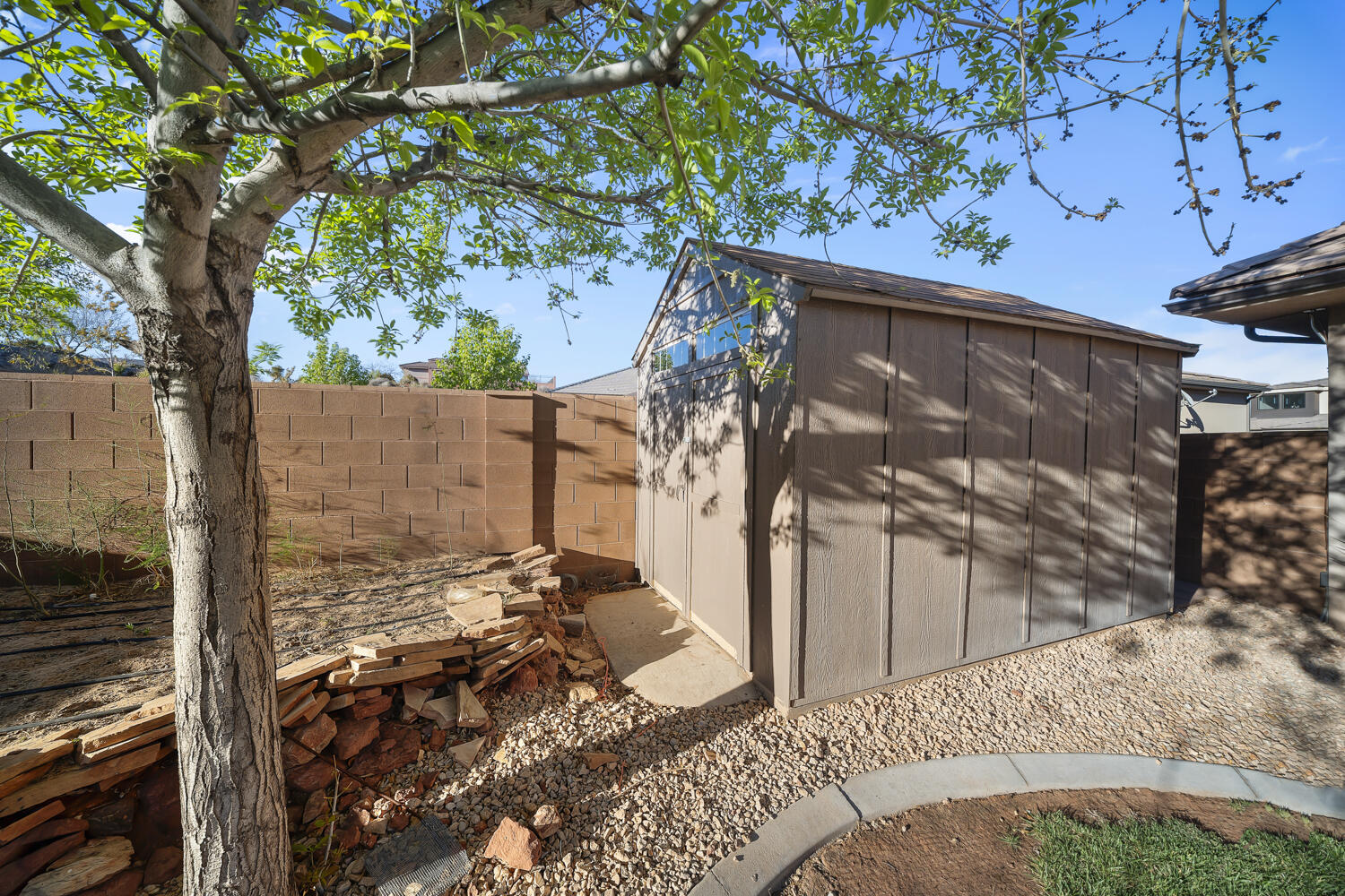 CRIMSON VIEW - Residential