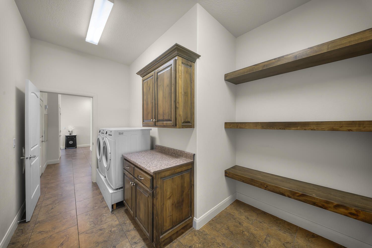 CRIMSON VIEW - Residential