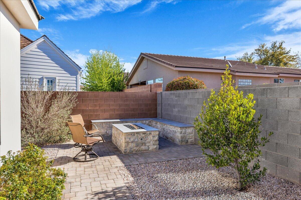 VINEYARD RIDGE - Residential