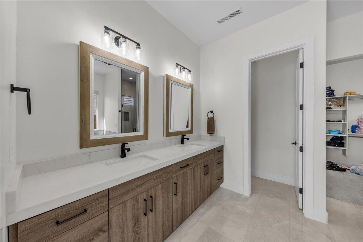 VINEYARD RIDGE - Residential