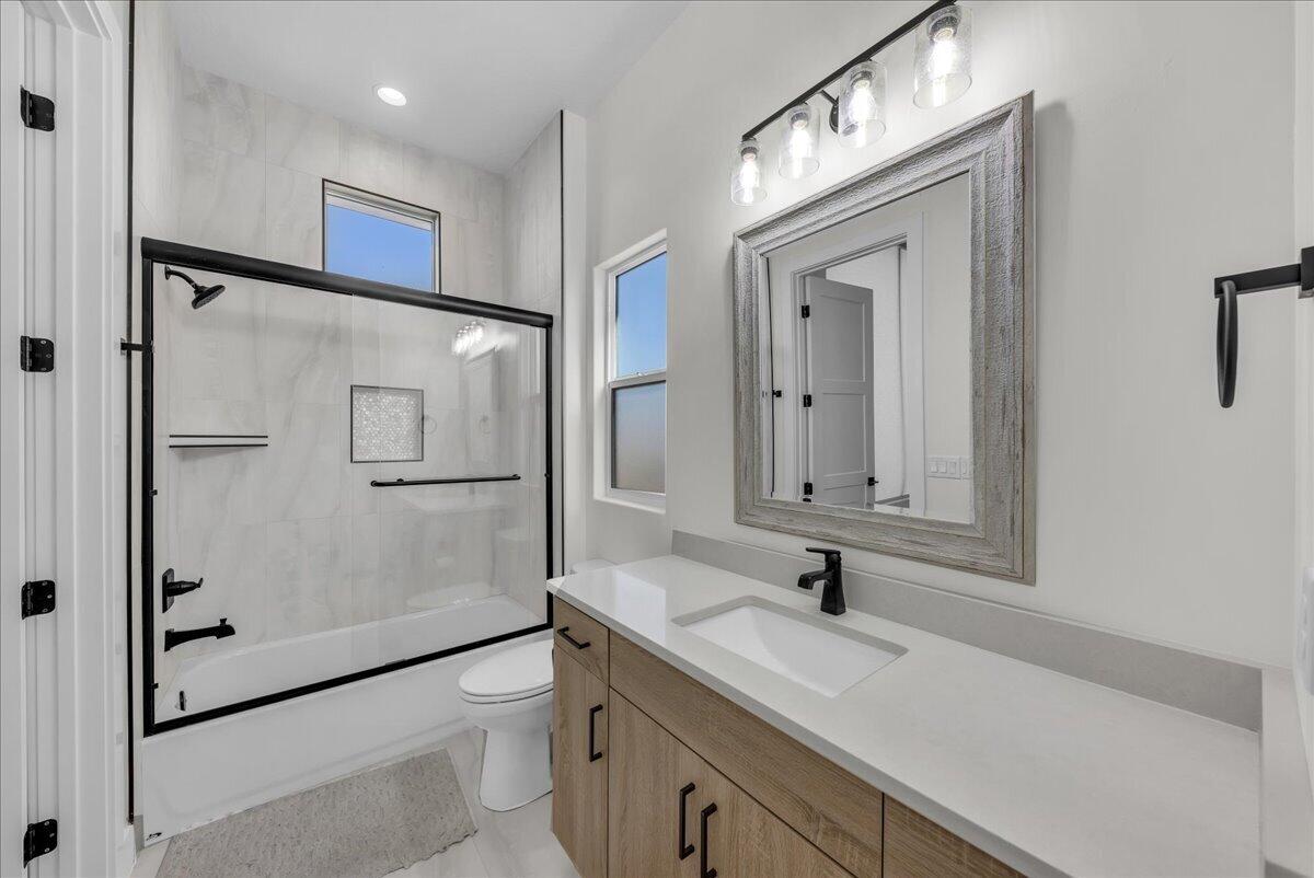 VINEYARD RIDGE - Residential