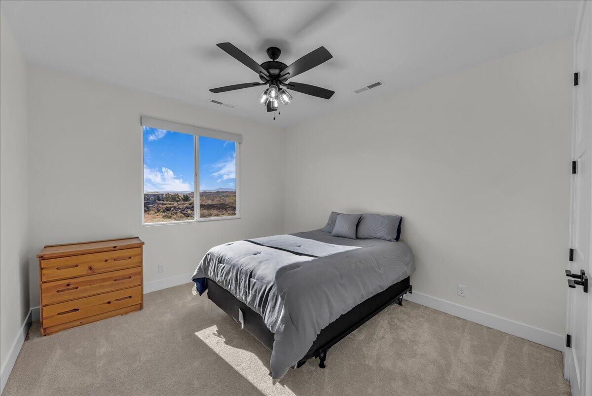 VINEYARD RIDGE - Residential