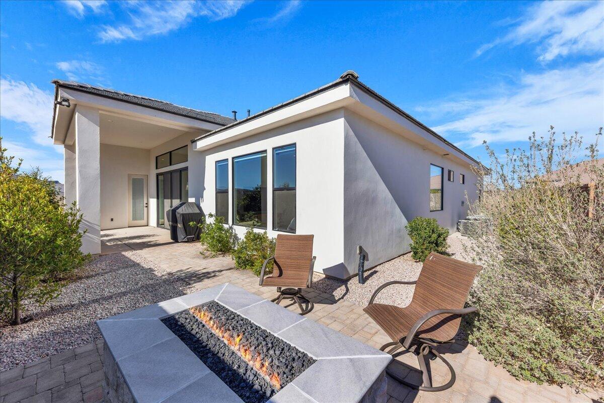 VINEYARD RIDGE - Residential