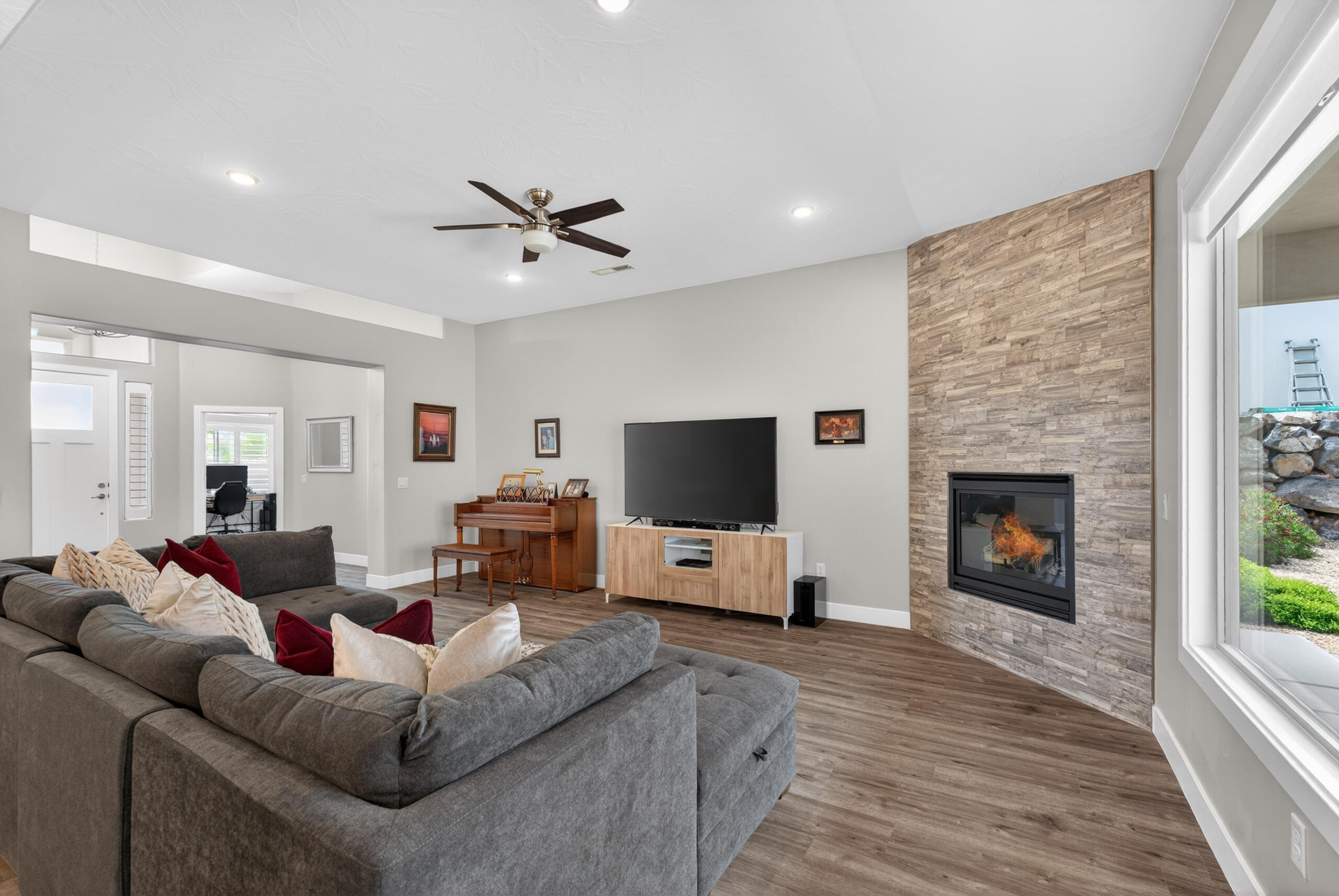 FIREROCK - Residential