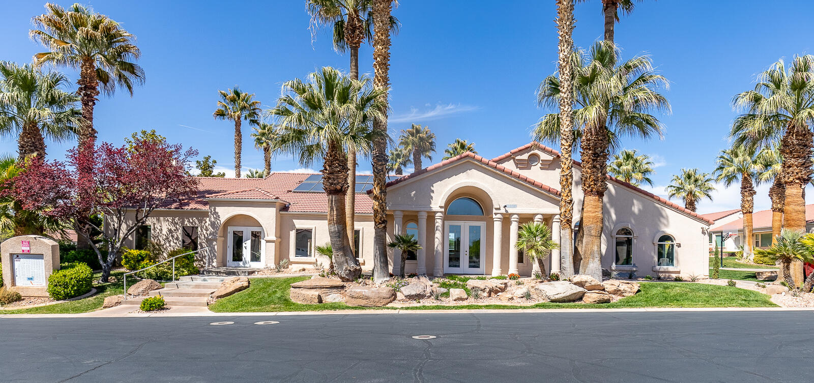 SILVERCREEK TOWNHOMES - Residential