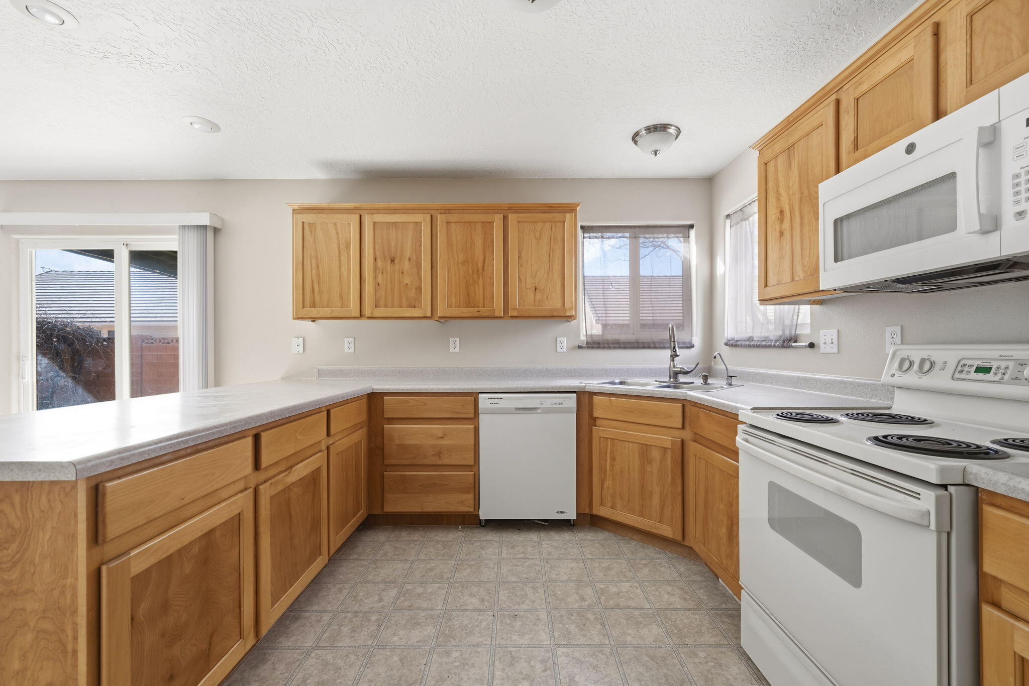 CANTERWOOD ESTATES - Residential