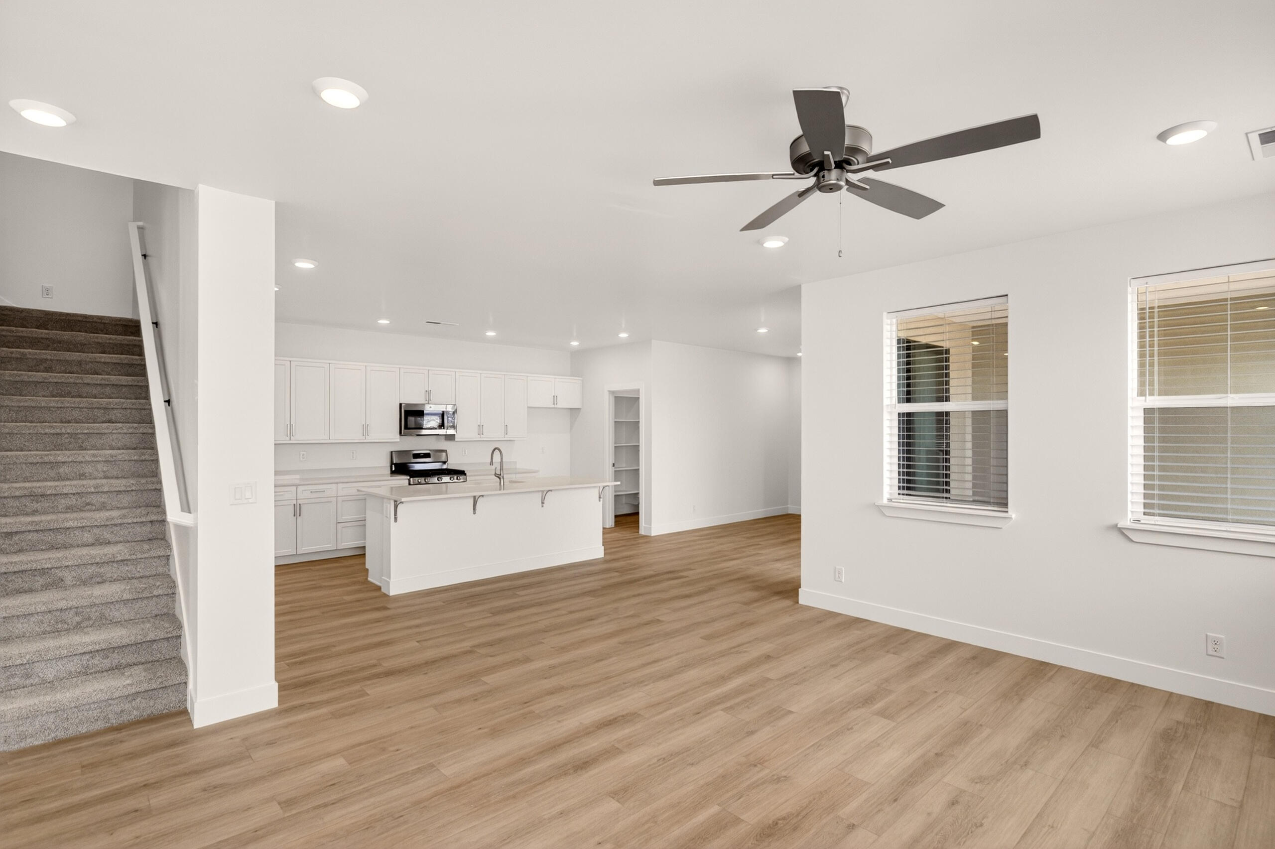DESERT COLOR SAGE HAVEN - Residential