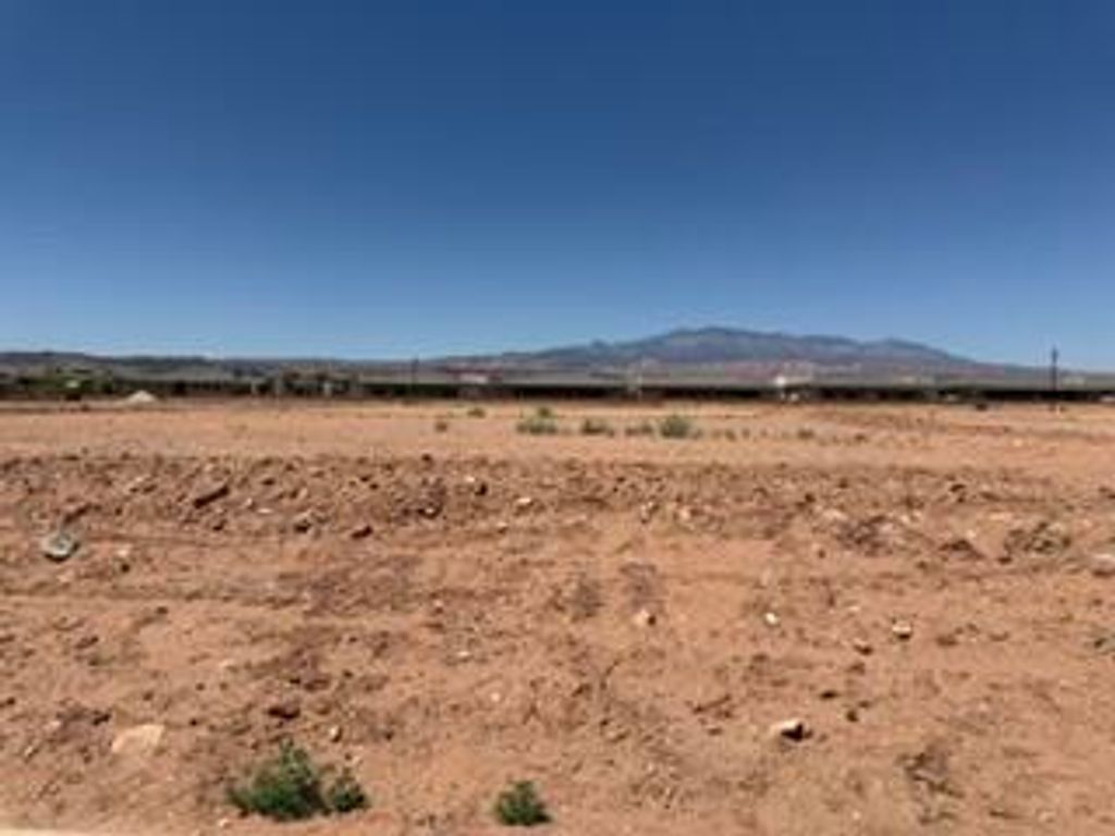 Photo of Moorland Drive 105 #105, Saint George, UT 84790 (MLS # 26-273873)