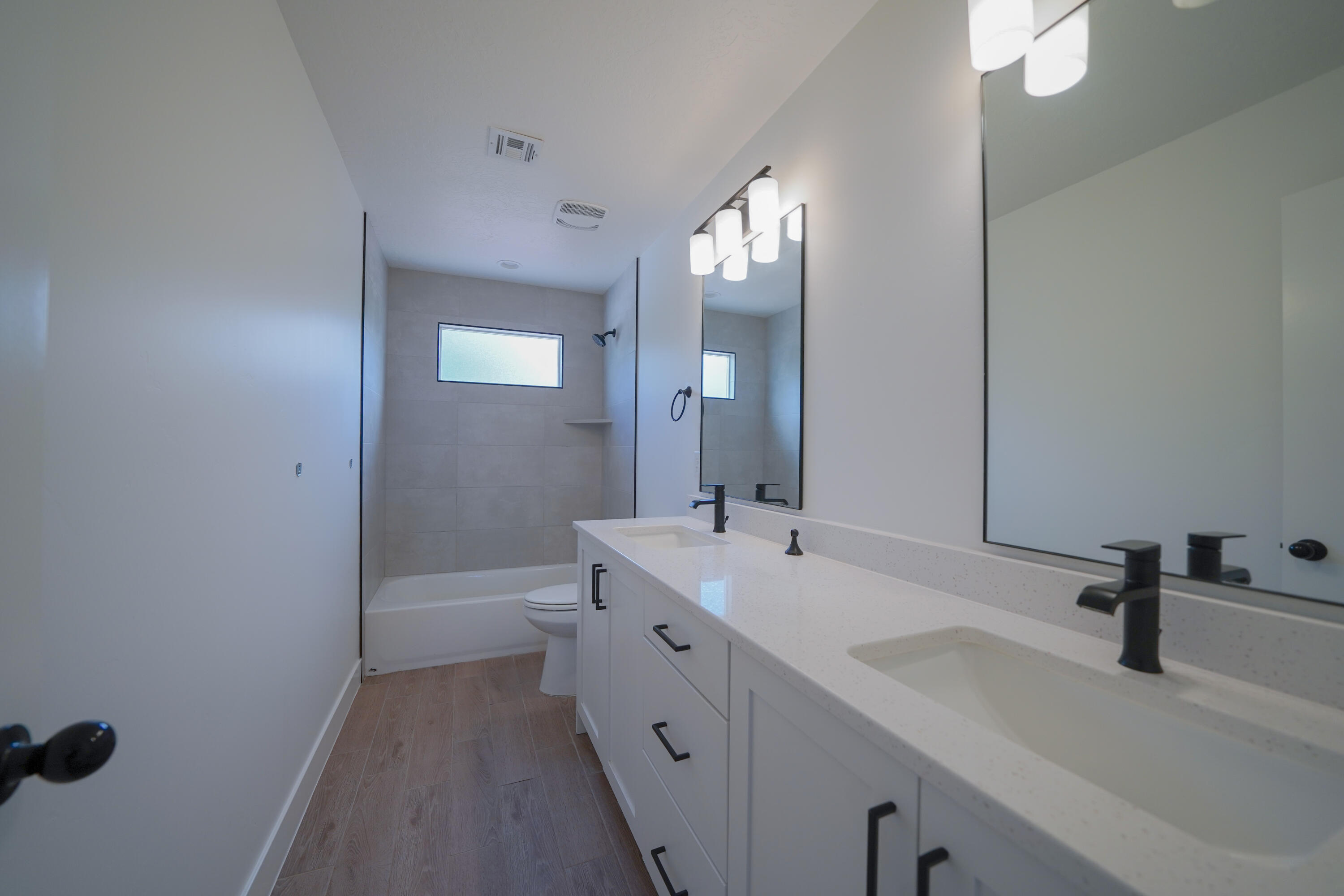 EVES GARDEN - Residential