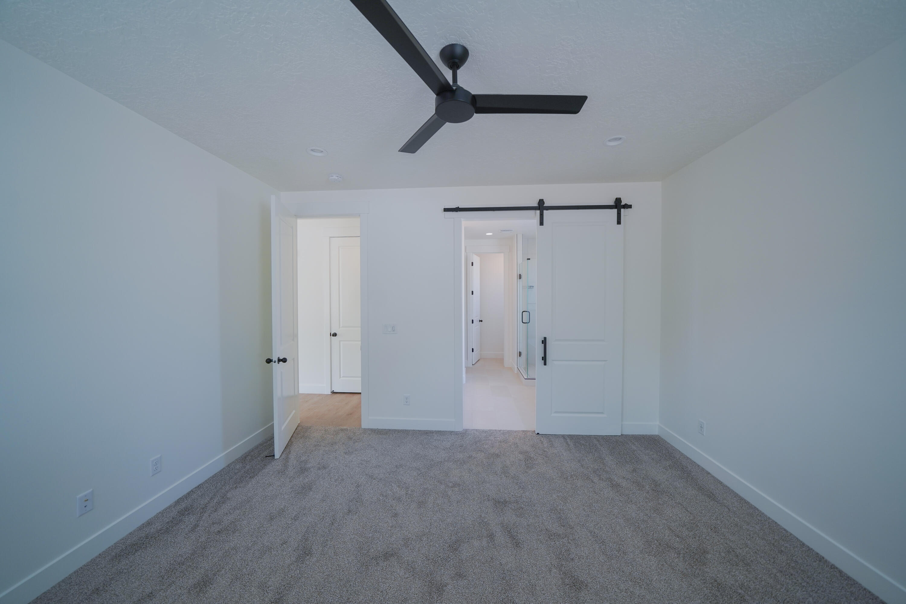 EVES GARDEN - Residential