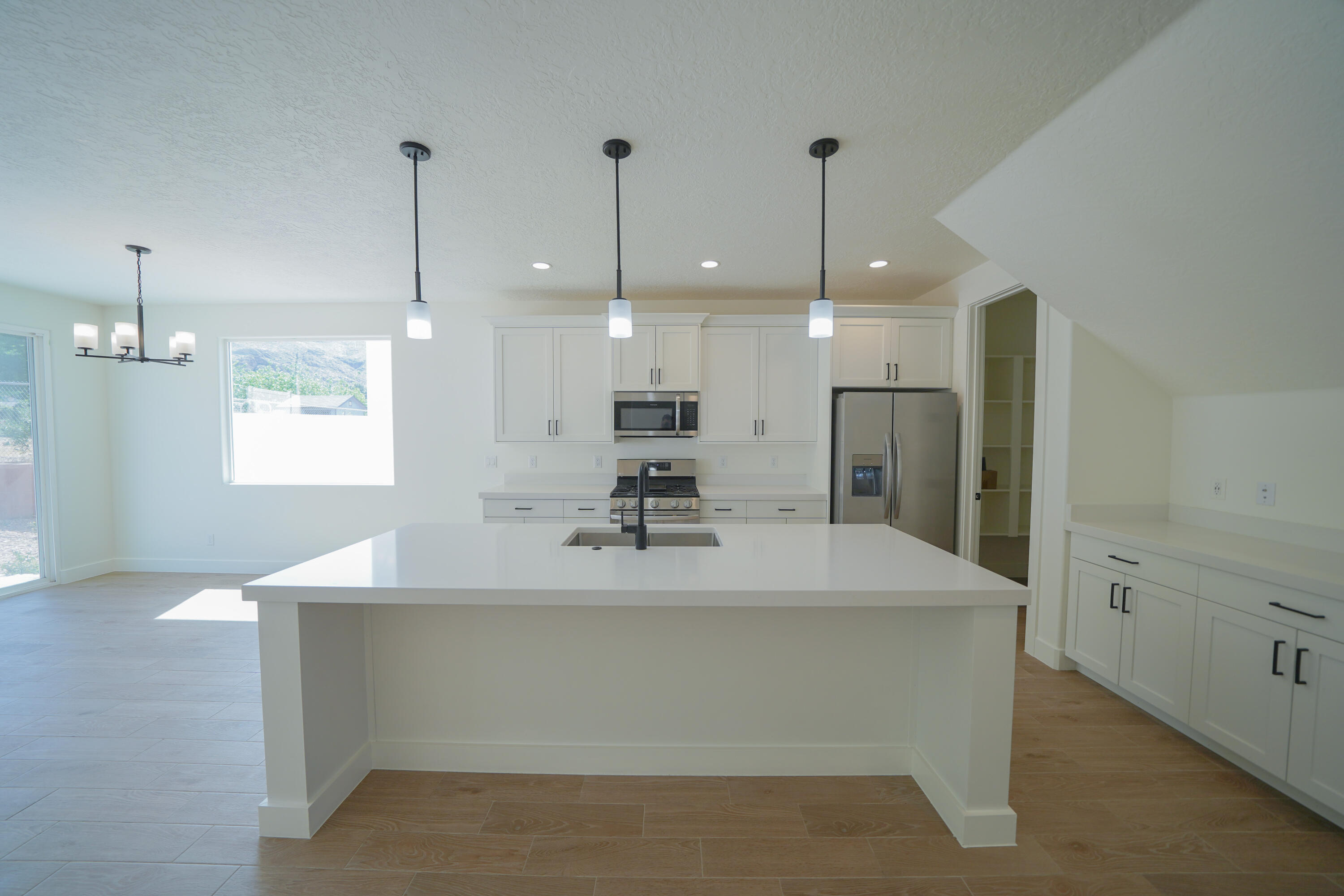 EVES GARDEN - Residential