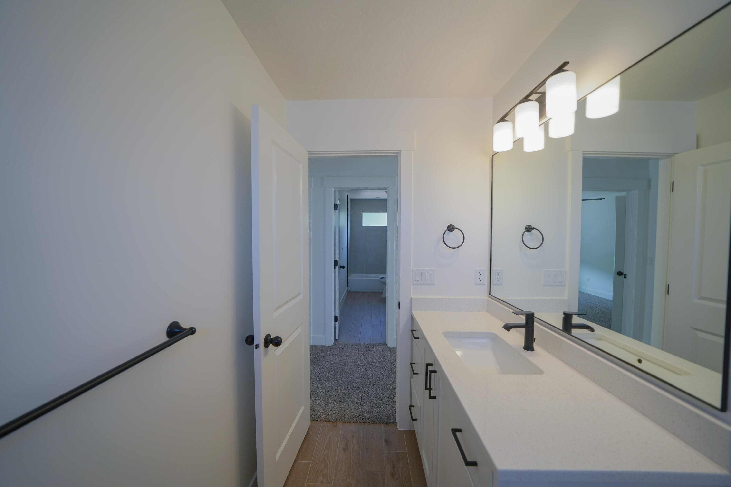 EVES GARDEN - Residential