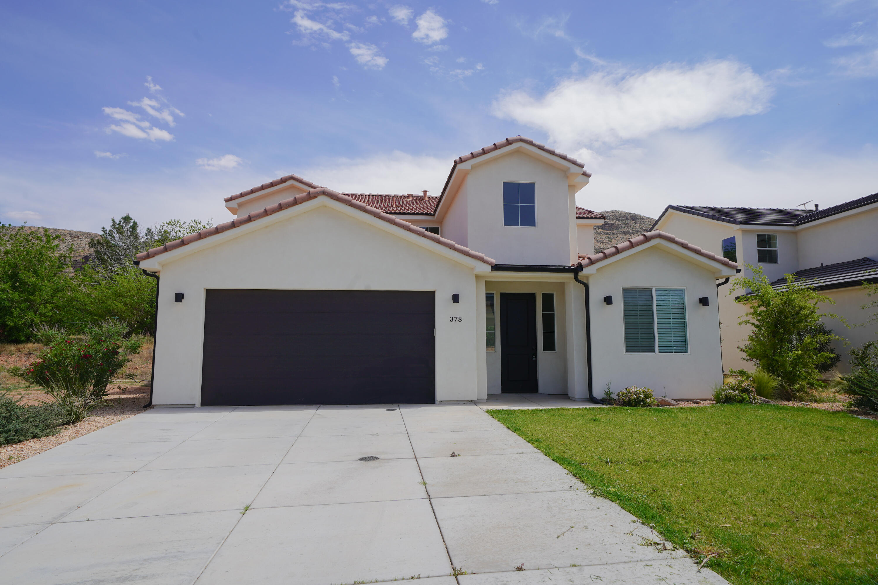 EVES GARDEN - Residential