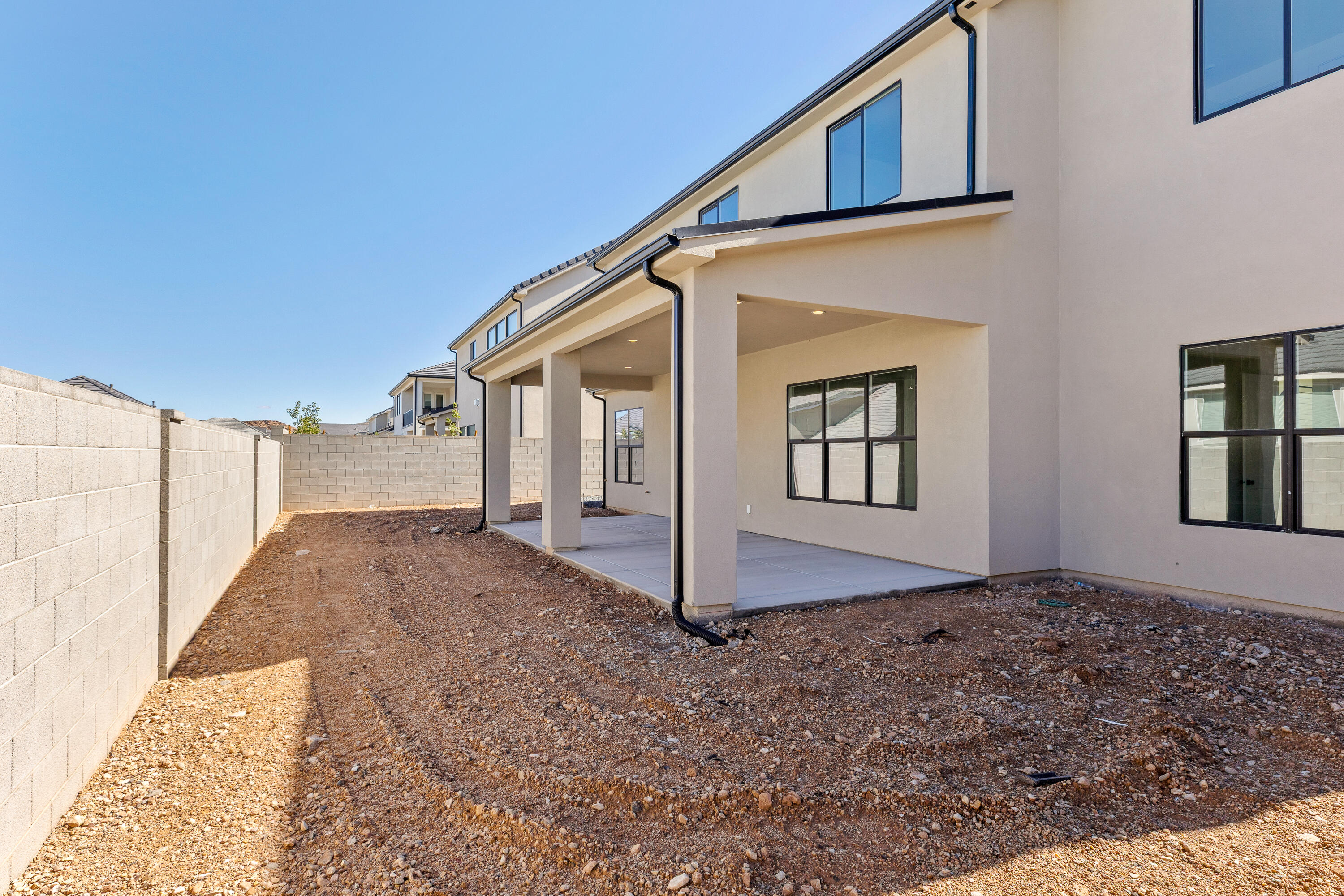 DESERT HORIZON - Residential