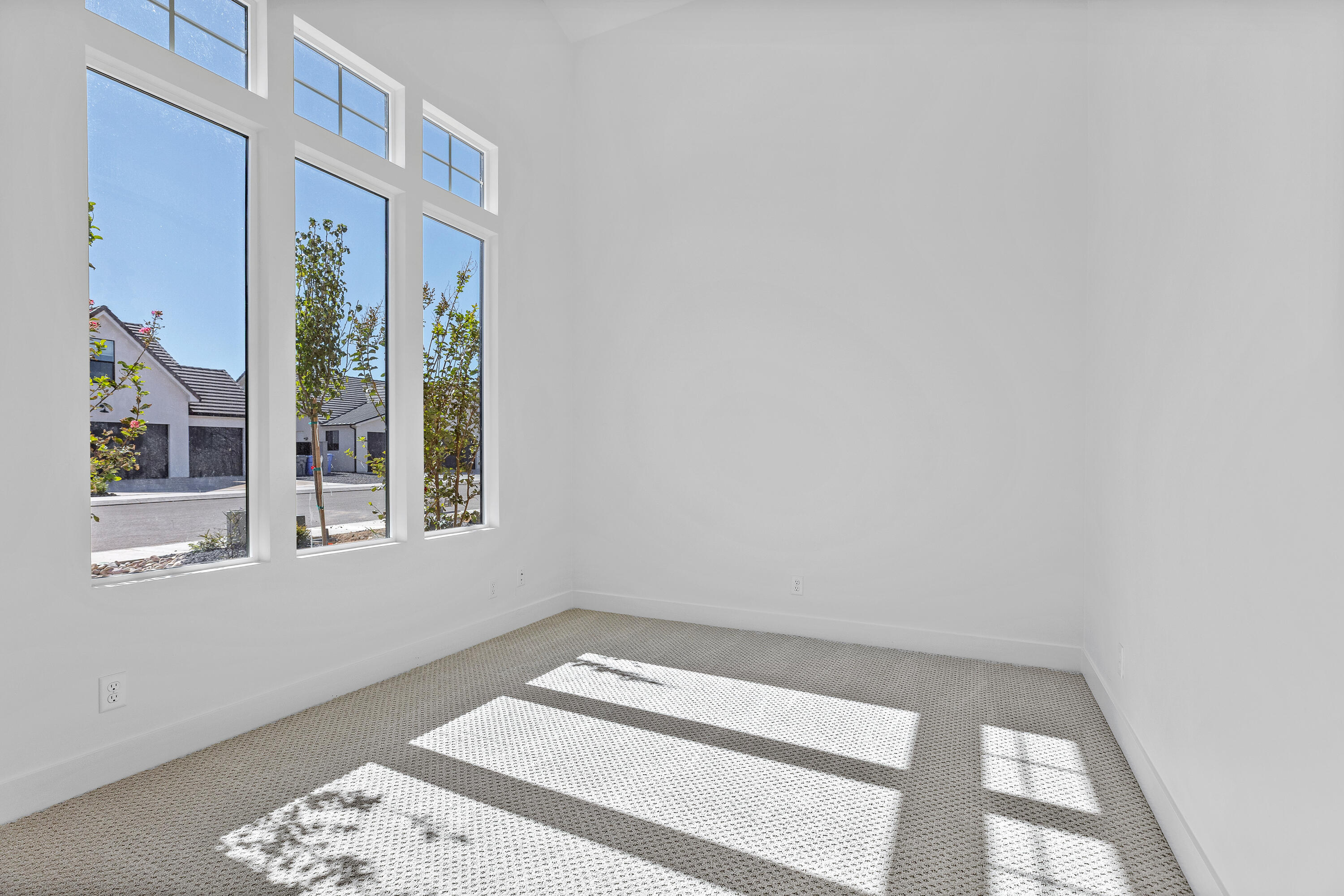 DESERT HORIZON - Residential