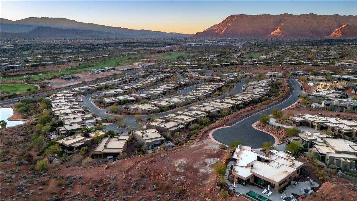 VISTAS AT ENTRADA - Land