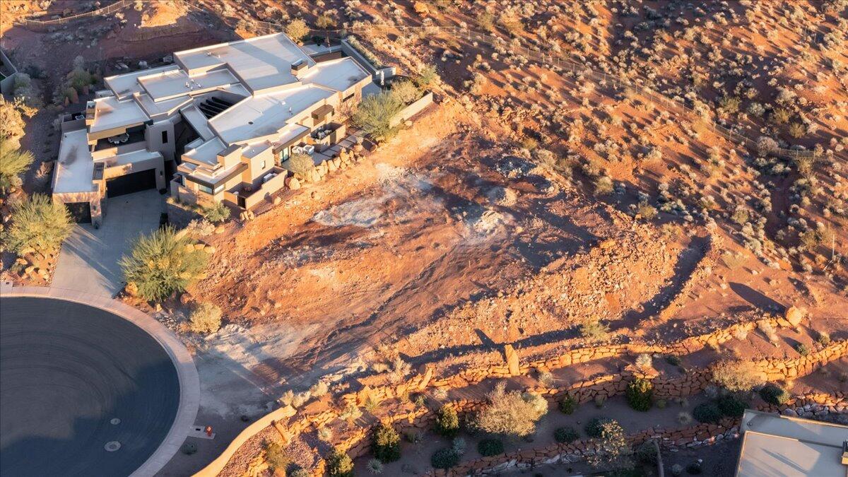 VISTAS AT ENTRADA - Land