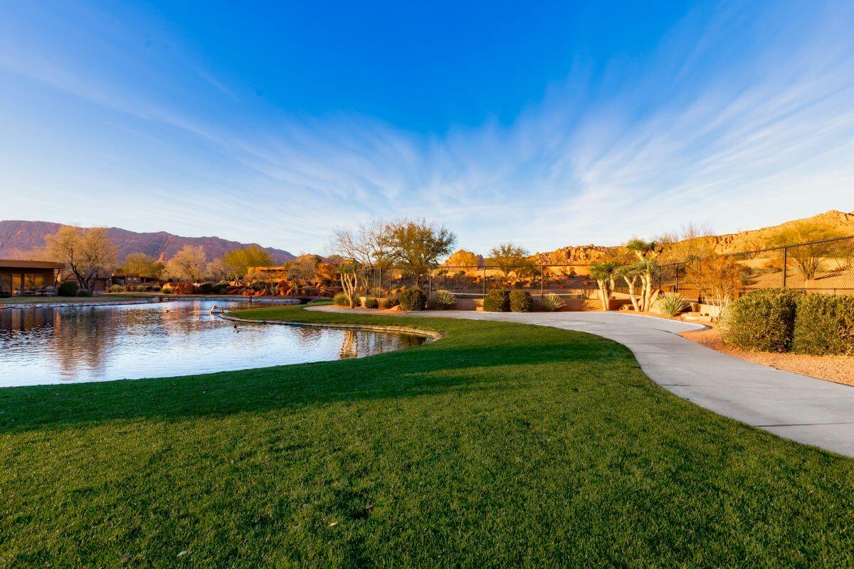 VISTAS AT ENTRADA - Land