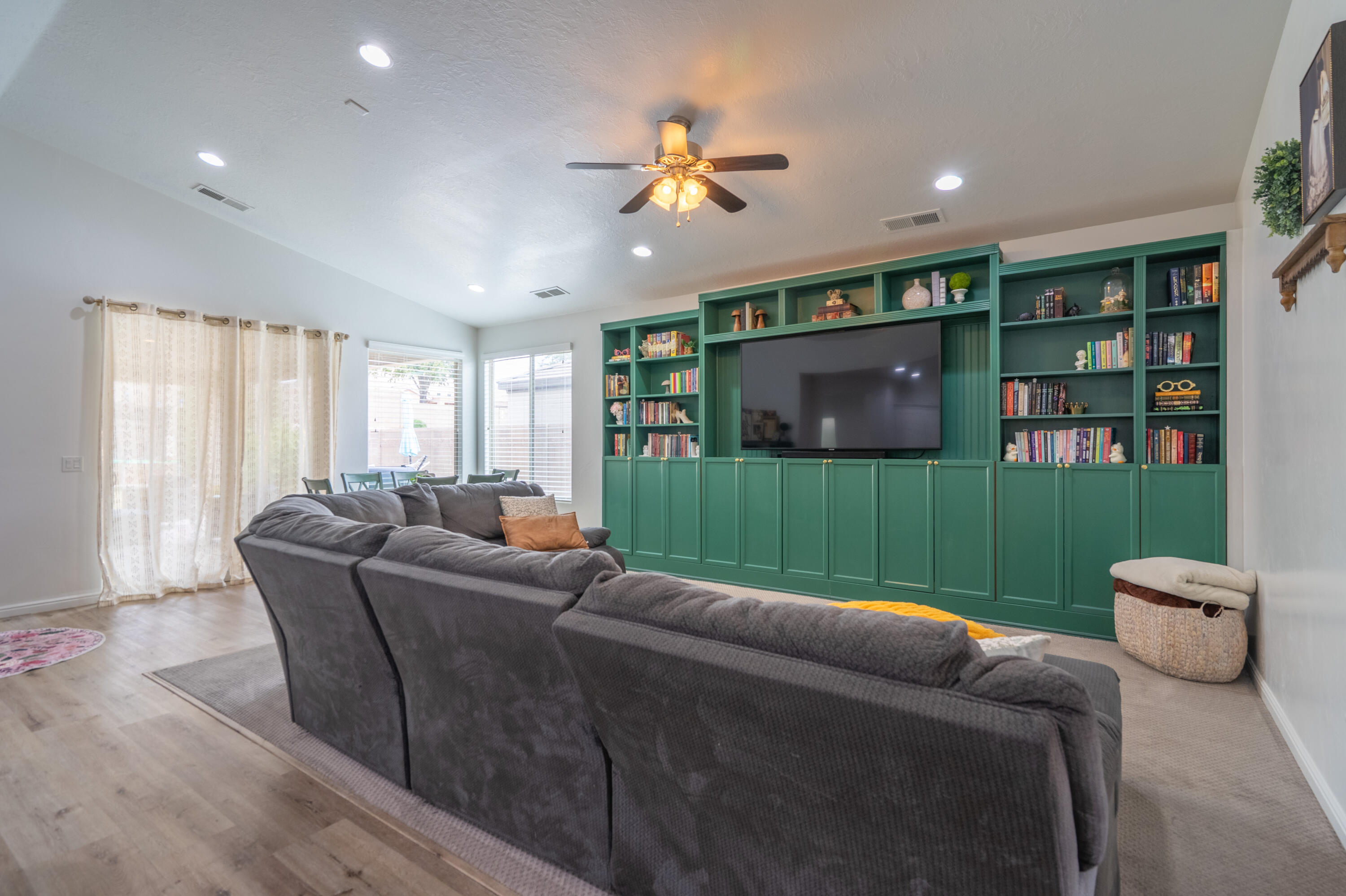 HIGHLAND PARK AT THE CORAL CANYON - Residential