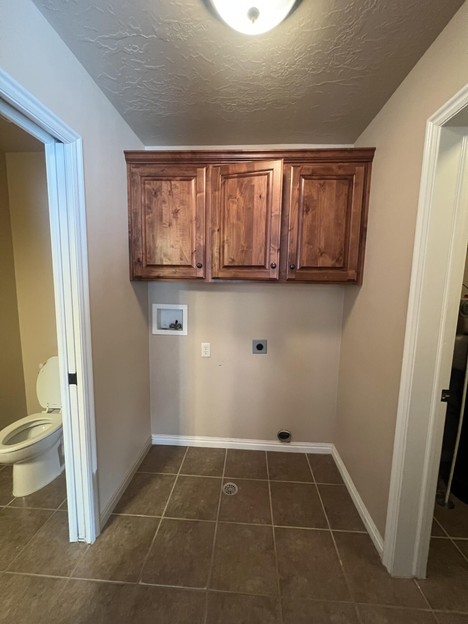 RIVER CREST TOWNHOMES - Residential