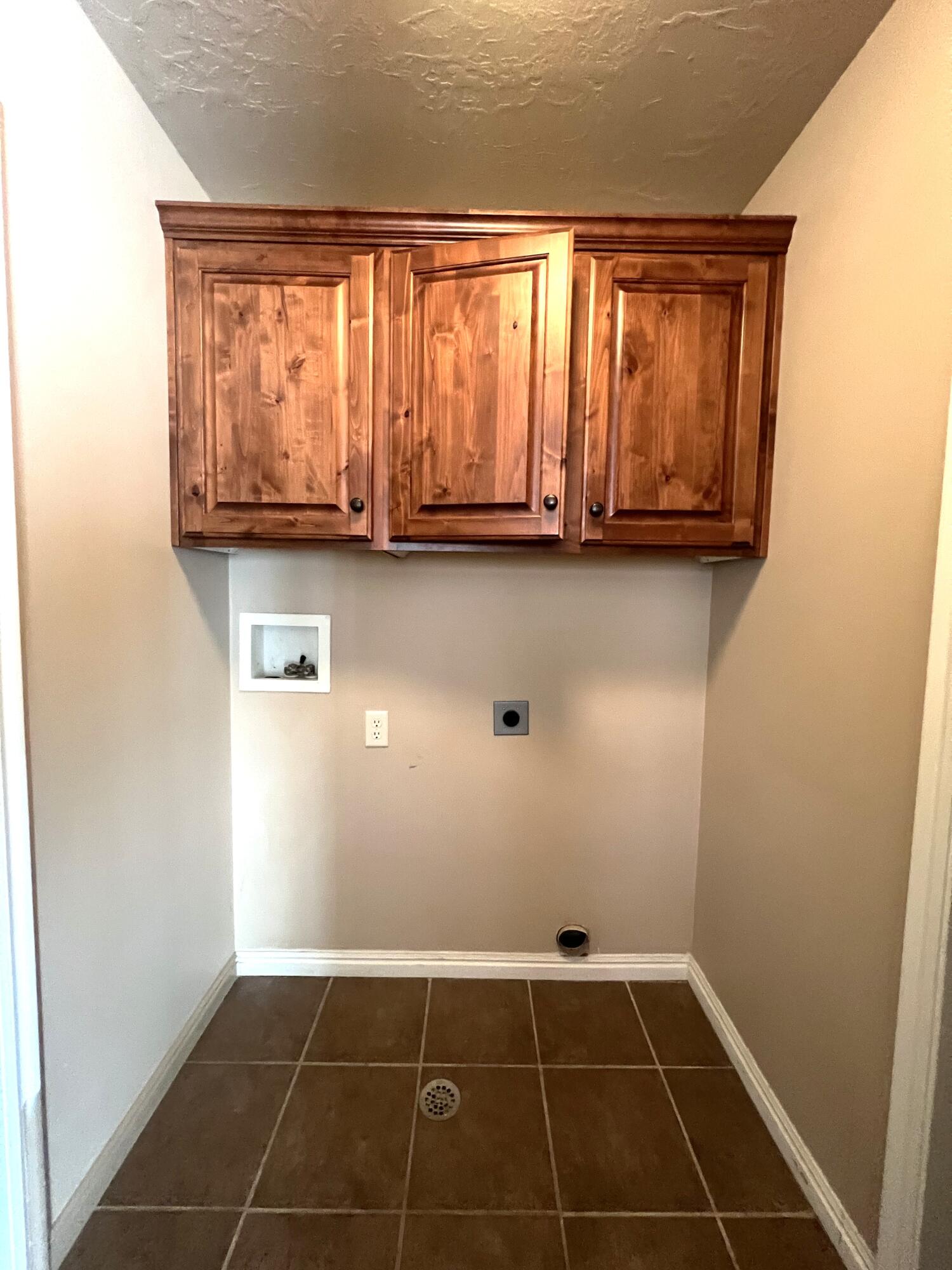 RIVER CREST TOWNHOMES - Residential