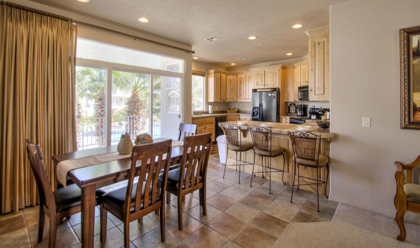 LAS PALMAS RESORT CONDOS - Residential