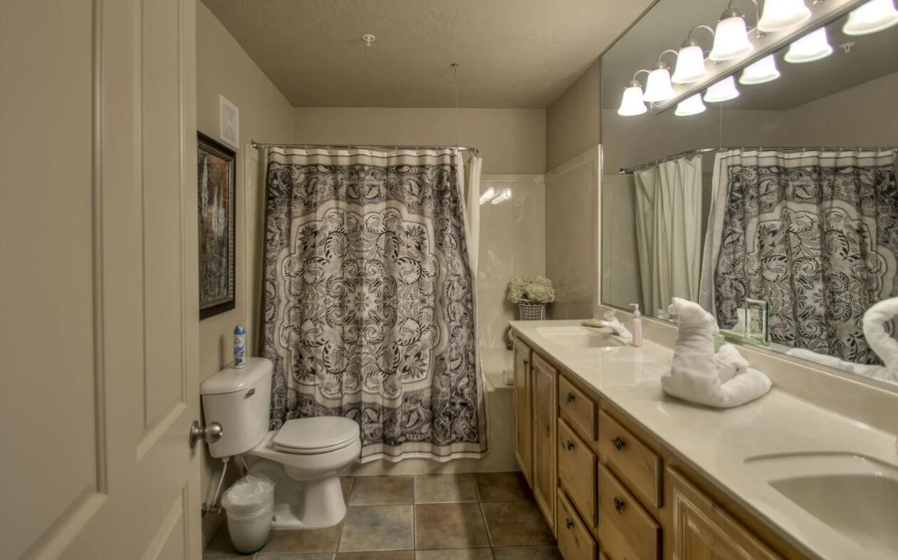 LAS PALMAS RESORT CONDOS - Residential