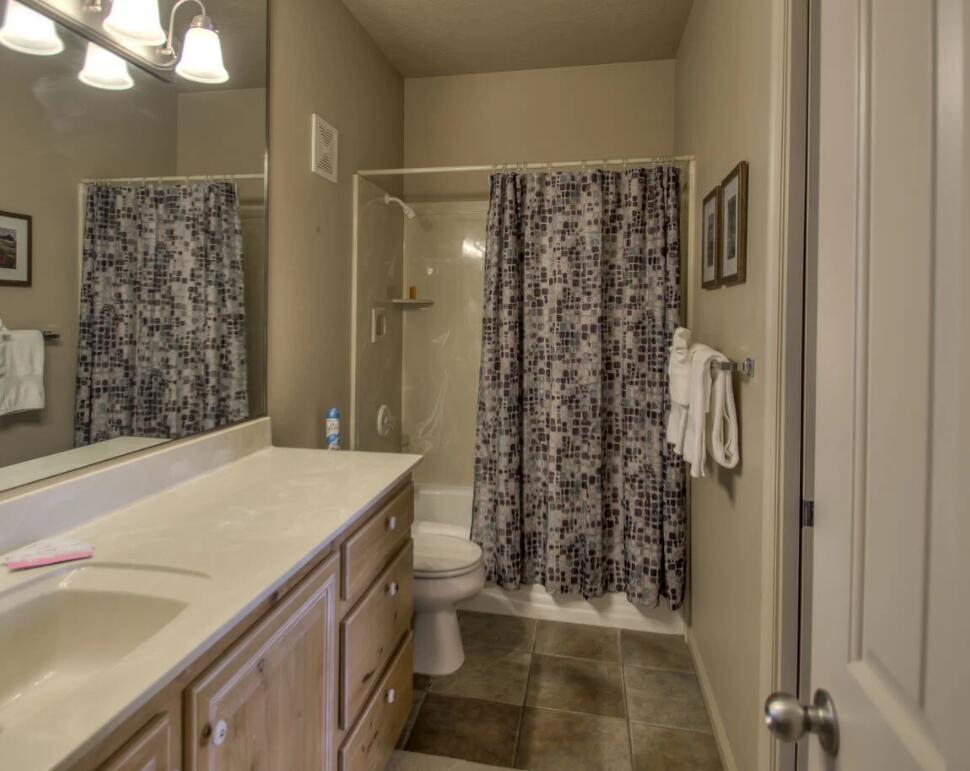 LAS PALMAS RESORT CONDOS - Residential