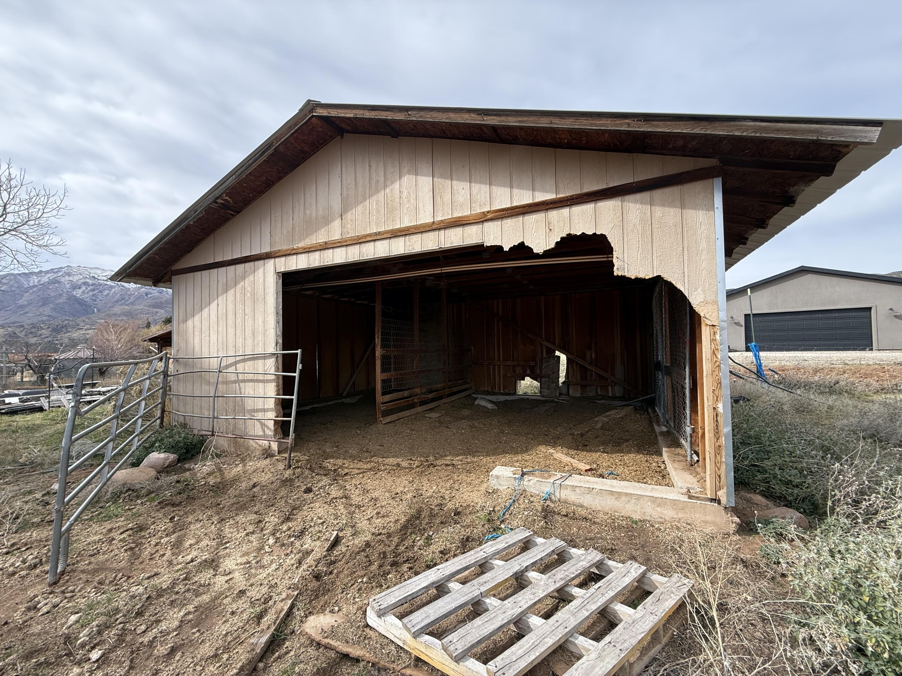 NEW HARMONY TOWNSITE - Residential