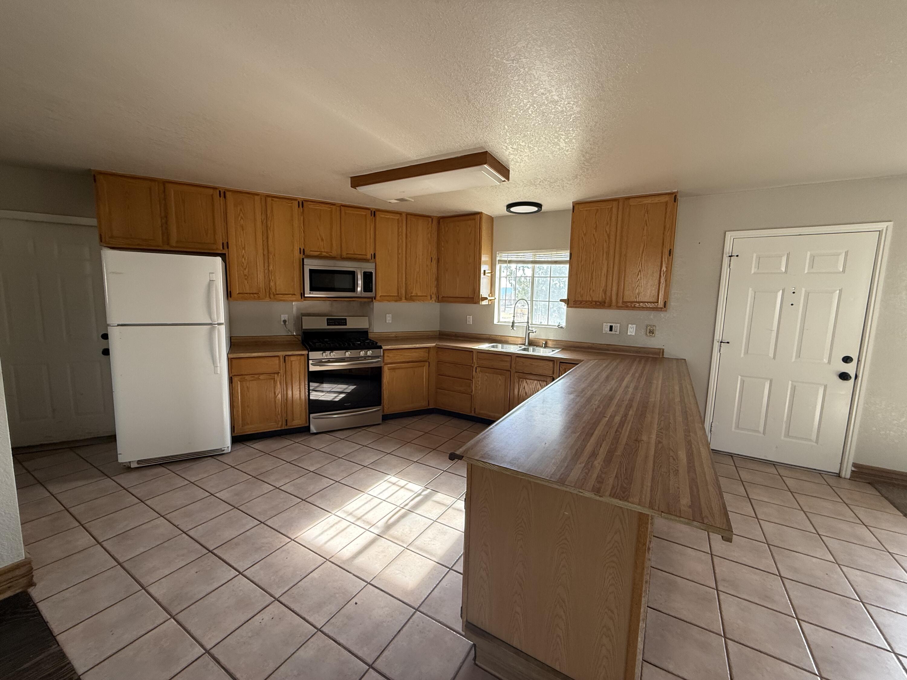 NEW HARMONY TOWNSITE - Residential